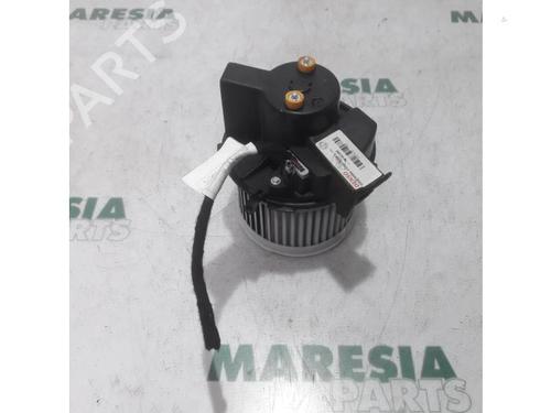 Used Heater blower motor FIAT 500 (312_) 1.2 (312AXA1A) (69 hp) 31530876