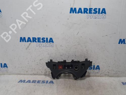 Used Switch PEUGEOT PARTNER Tepee 1.6 HDi 16V (90 hp) 31480869