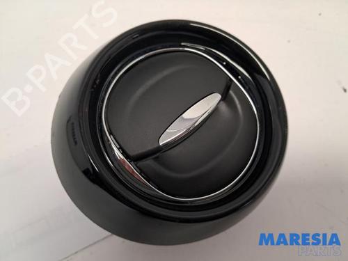 Used Air vent RENAULT CAPTUR I (J5_, H5_) 1.5 dCi 90 (J5N4, J5M5, J5MW, J5M6, J5AL, J5AJ) (90 hp) 31488749