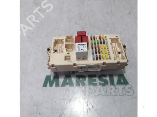 fuse-box-fiat-stilo-192_-2001-2002-2003-2004-2005-2006-2007-2008-2009-2010-31397340 main image
