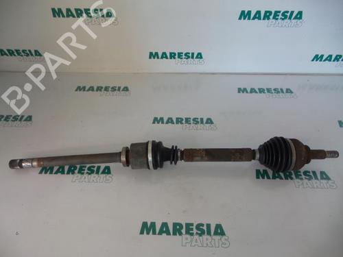 Used Right front driveshaft RENAULT LAGUNA II (BG0/1_) 1.9 dCi (BG08, BG0G) (120 hp) 31493258