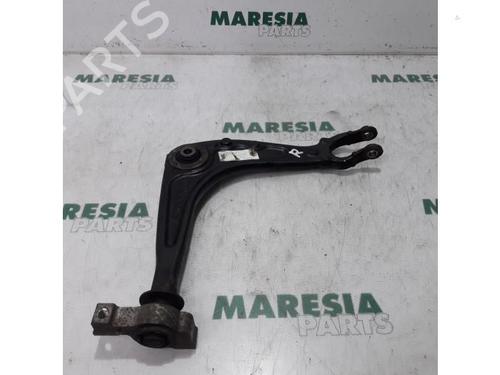 Used Right front suspension arm PEUGEOT 407 SW (6E_, 6D_) 2.0 HDi 135 (136 hp) 31406315