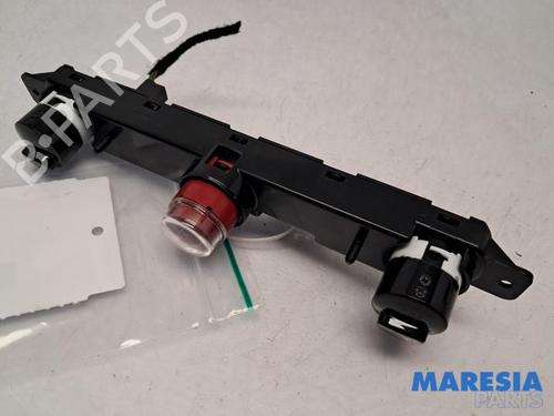 Used Warning switch FIAT 500 (312_) 0.9 (312AXN1A) (80 hp) 31527934