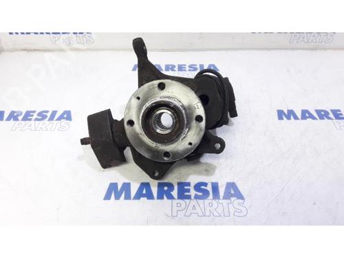 Used Right front steering knuckle CITROËN C5 II (RC_) 2.0 16V (RCRFJB, RCRFJC) (140 hp) 31418828