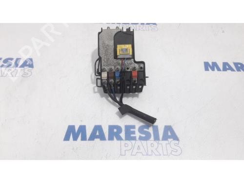 Used Fuse box CITROËN BERLINGO Box Body/MPV (B9) 1.6 HDi 90 16V (90 hp) 31454720