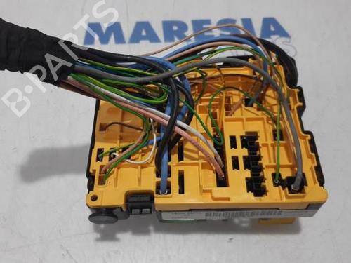 Fuse box PEUGEOT 208 I (CA_, CC_) 1.6 HDi / BlueHDi 75 | BP31479267E1