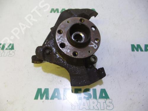 Used Right front steering knuckle FIAT GRANDE PUNTO (199_) 1.4 (199AXB11, 199AXB1A, 199BXB1A, 199AXL1A) (77 hp) 31458057