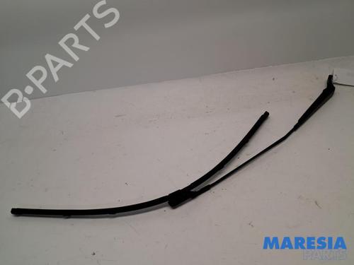 Used Front windshield wiper arm PEUGEOT 5008 (0U_, 0E_) 1.6 16V (156 hp) 31472239