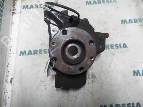 Used Left front steering knuckle FIAT PUNTO (188_) 1.4 (95 hp) 31534722