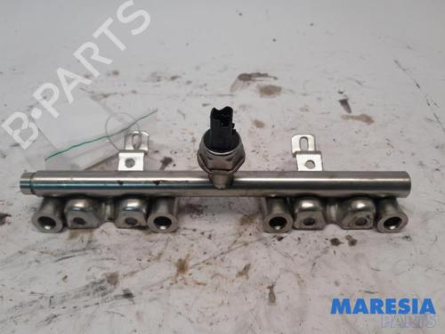 Used Injection rail PEUGEOT 308 I (4A_, 4C_) 1.6 16V (150 hp) 31441384