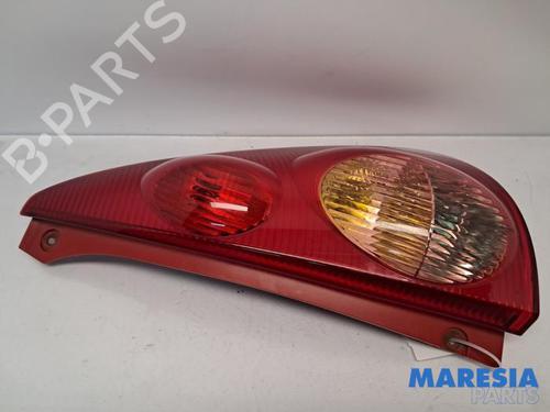 Højre baglygte PEUGEOT 107 (PM_, PN_) 1.0 (68 hp) 31474441