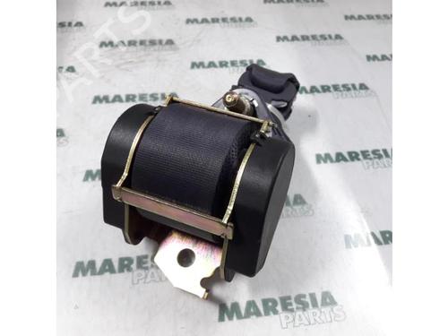 Used Rear right seatbelt RENAULT ESPACE III (JE0_) 2.0 16V (JE0N, JE0L, JE02) (140 hp) 31520222