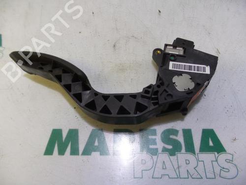 Used Electronic module RENAULT GRAND SCÉNIC III (JZ0/1_) 1.5 dCi (JZ09, JZ0D, JZ10, JZ14, JZ1G, JZ29, JZ2C) (110 hp) 31472912