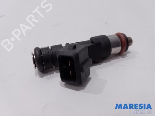 Used Injector ALFA ROMEO MITO (955_) 1.4 MultiAir (955AXL1B) (105 hp) 31400992
