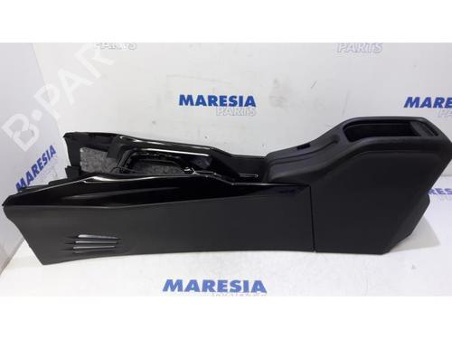 Used Armrest / Center console PEUGEOT 2008 I (CU_) 1.2 THP 110 / PureTech 110 (110 hp) 31390299