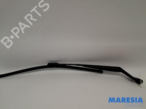 Used Front windshield wiper arm Front windshield wiper arm FIAT 500e (332_) Elektro 3+1 (FA1) (118 hp) 36280627 36280627