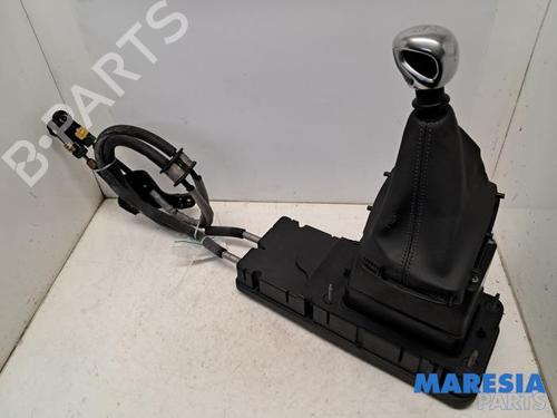 Used Gear lever PEUGEOT 308 II (LB_, LP_, LW_, LH_, L3_) 1.2 THP 130 (131 hp) 31511311