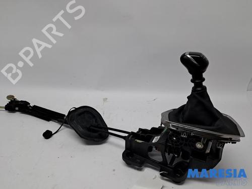 Used Gear lever Gear lever PEUGEOT 208 II (UB_, UP_, UW_, UJ_) 1.2 PureTech 100 (101 hp) 40093196 40093196