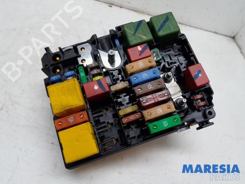 Used Fuse box PEUGEOT 208 I (CA_, CC_) 1.2 THP 110 (110 hp) 31411116