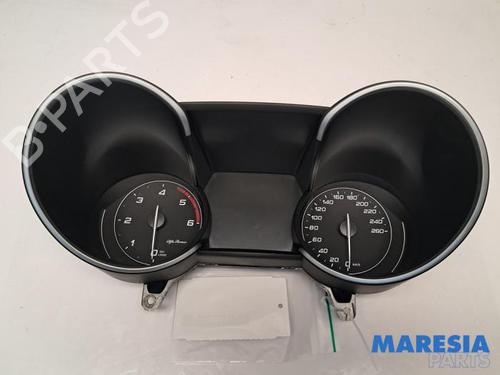 Used Instrument cluster ALFA ROMEO GIULIA (952_) 2.2 D (952AEM250, 952AEA250) (150 hp) 31429080