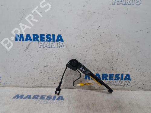 BP31516917O1 main image