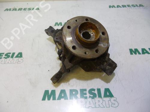 Used Right front steering knuckle RENAULT SCÉNIC III (JZ0/1_) 1.4 16V (JZ0F, JZ1V) (131 hp) 31391092