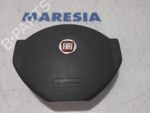 Used Driver airbag FIAT PANDA (169_) 1.2 (169.AXB11, 169.AXB1A) (60 hp) 31466976