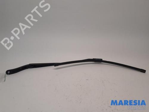 Used Front windshield wiper arm PEUGEOT EXPERT Van (V_) 1.6 BlueHDi 95 (95 hp) 31513125