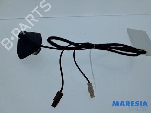 Antenne/Base RENAULT TWINGO III (BCM_, BCA_) 1.0 SCe 70 (BCMB) | BP38459405C140 - Image 2