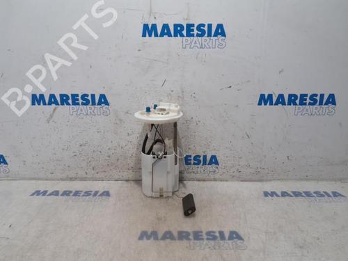 Used Fuel pump FIAT 500 (312_) 0.9 (312AXG1A, 312.AXG11) (86 hp) 31422191