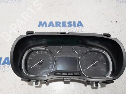 Used Instrument cluster PEUGEOT EXPERT Van (V_) 2.0 BlueHDi 180 (177 hp) 31483800