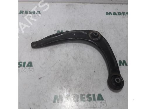 Used Left front suspension arm CITROËN C4 Picasso I MPV (UD_) 1.6 VTi 120 (120 hp) 31456607