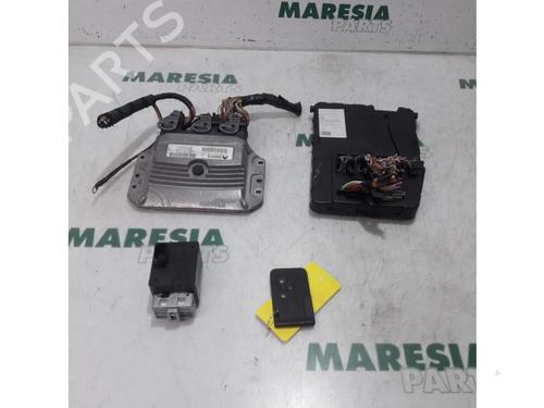 Used Engine control unit (ECU) RENAULT MEGANE II Estate (KM0/1_) 1.6 (113 hp) 31505313
