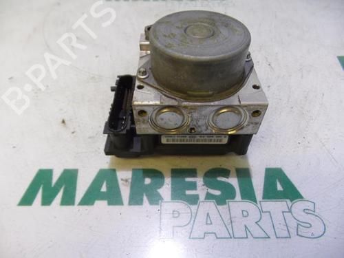 Used ABS pump RENAULT MEGANE II Coupé-Cabriolet (EM0/1_) 1.6 16V (112 hp) 31409582