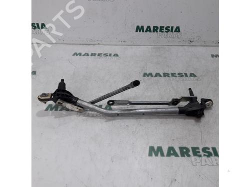 Front wipers mechanism RENAULT MEGANE III Grandtour (KZ0/1) 1.5 dCi (KZ09, KZ0D, KZ1G, KZ29, KZ14, KZ1W, KZ10, KZ1F,... | BP31452131C83