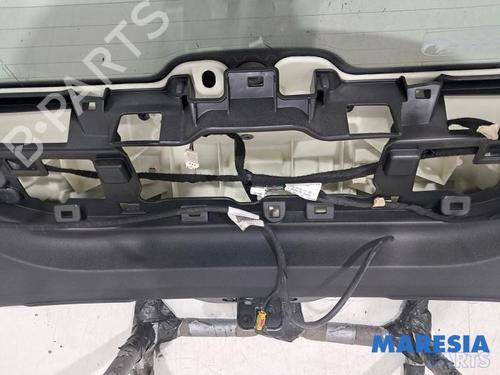 Tailgate RENAULT MEGANE IV Hatchback (B9A/M/N_) 1.2 TCe 130 (B9MR) | BP32011703C6