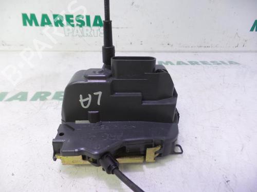 Used Electronic module RENAULT SCÉNIC II (JM0/1_) 2.0 (JM05, JM0U, JM1N, JM1U, JM2V) (135 hp) 31520496