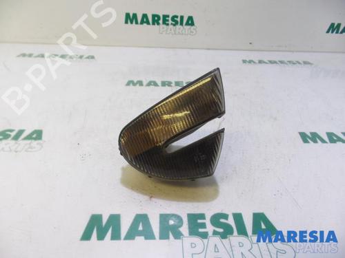 Used Right front indicator ALFA ROMEO 147 (937_) 1.6 16V T.SPARK ECO (937.AXA1A, 937.BXA1A) (105 hp) 31408262