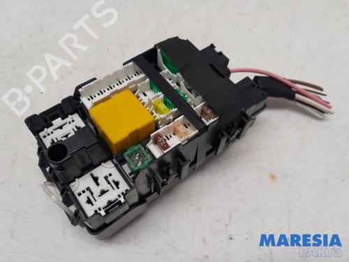 Used Fuse box PEUGEOT 308 II (LB_, LP_, LW_, LH_, L3_) 1.6 BlueHDi 120 (120 hp) 31468277
