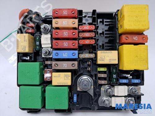 Used Fuse box PEUGEOT 308 SW II (LC_, LJ_, LR_, LX_, L4_) 1.6 BlueHDi 120 (120 hp) 31442631