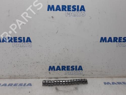 other-renault-espace-v-jr_-2015-2016-2017-2018-2019-2020-2021-2022-2023-31461180 main image