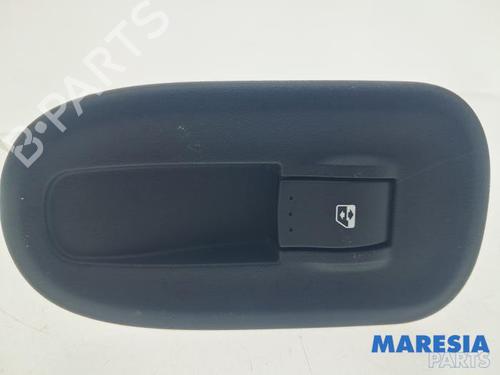 Schakelaar Schakelaar RENAULT KANGOO / GRAND KANGOO II (KW0/1_) 1.6 16V (KW03, KW09, KW0D, KW0U, KW0W, KW13) (106 hp) 39690179 39690179