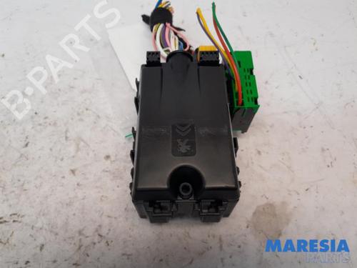 Fuse box CITROËN C4 Picasso II 1.2 THP 130 | BP31438194E1 