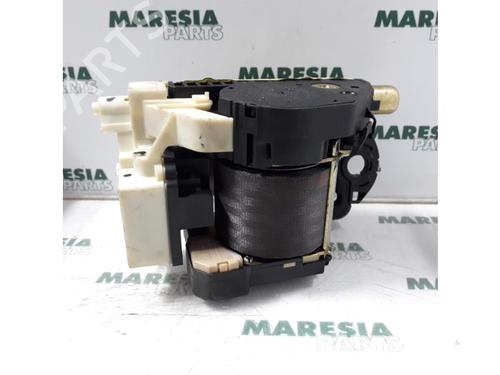 Used Front right seatbelt FIAT PUNTO (188_) 1.9 DS 60 (188.031, .051, .231, .251) (60 hp) 31529350