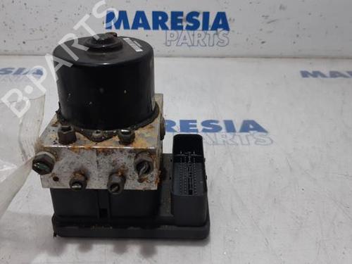 Used ABS pump CITROËN C3 II (SC_) 1.6 HDi (92 hp) 31399634