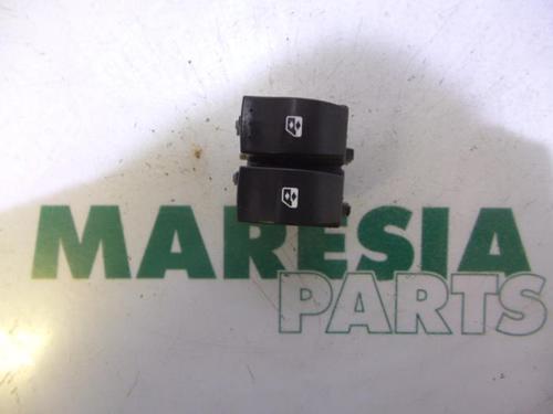 switch-renault-megane-ii-bm01_-cm01_-2001-2002-2003-2004-2005-2006-2007-2008-2009-2010-2011-2012-31501413 main image