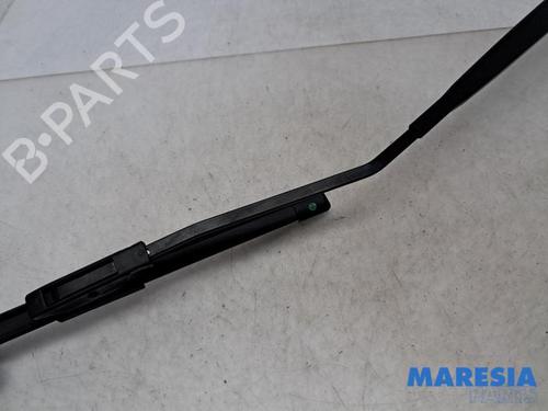 Front windshield wiper arm RENAULT CLIO IV Grandtour (KH_) 1.5 dCi 90 (KHN3, KHN4) | BP31420272C143