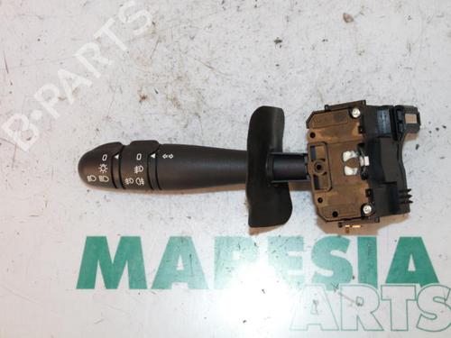 steering-column-stalk-renault-clio-ii-bb_-cb_-1998-1999-2000-2001-2002-2003-2004-2005-2006-2007-2008-2009-2010-2011-2012-2013-2014-2015-2016-31523125 main image