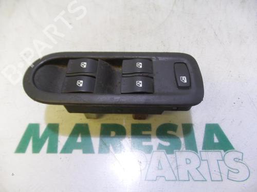 Used Switch RENAULT SCÉNIC II (JM0/1_) 1.6 (JM0C, JM0J, JM1B) (113 hp) 31482144