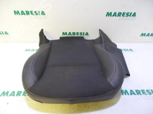Used Right front seat RENAULT CLIO III (BR0/1, CR0/1) 1.6 16V (BR05, BR0B, BR0Y, BR15, BR1J, BR1M, BR1Y, CR0B,... (112 hp) 31396273